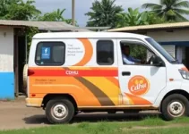 atendimento da CDHU Móvel para moradores da região de Marília