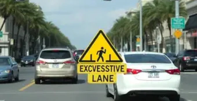 autuação de motoristas faixa exclusiva Avenida Presidente Kennedy