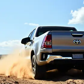 Ranger vs Hilux