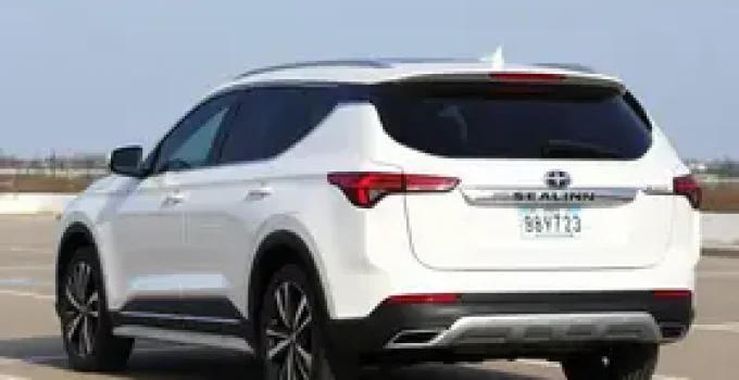 BYD Sealion 7
