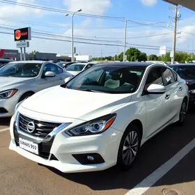 sedãs usados da Nissan