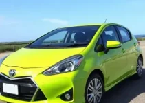 Honda Fit e Toyota Yaris usados