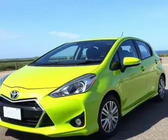 Honda Fit e Toyota Yaris usados
